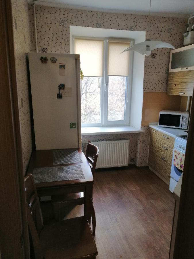 Уютная Квартира На Лётной 6 Chernihiv Exterior foto